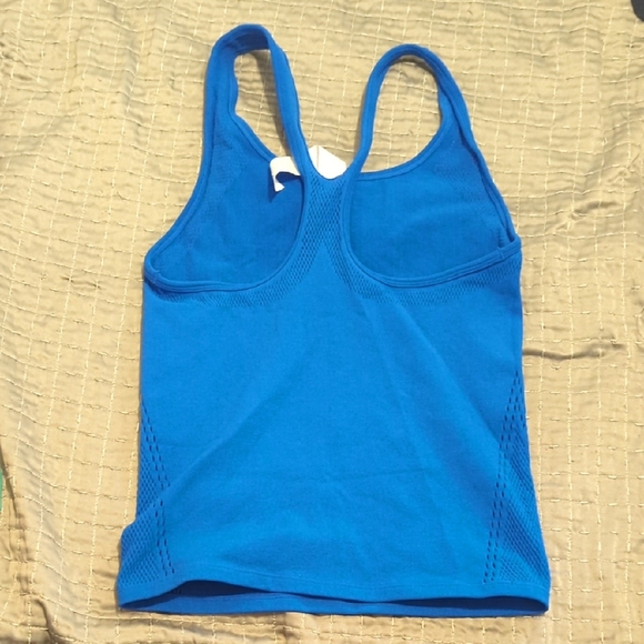 Fabletics Blue Women's Tank Top - Picture 2 of 2